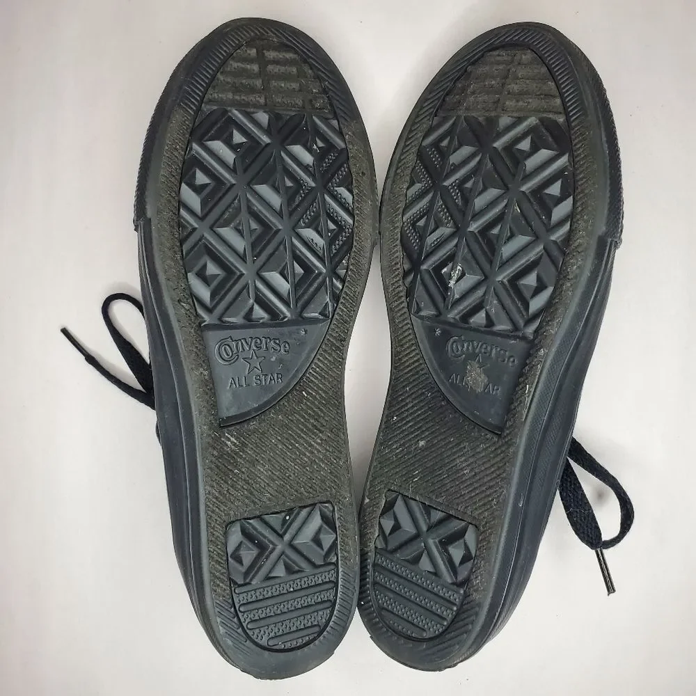 Chuck Taylor All Star Canvas Kids Low Top Shoe Size 3